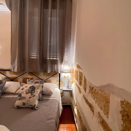 Celeste בית הארחה 3*